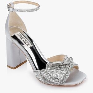 Size 10 BRAND NEW BADGLEY MISCHKA Silver Block Heel Sandals